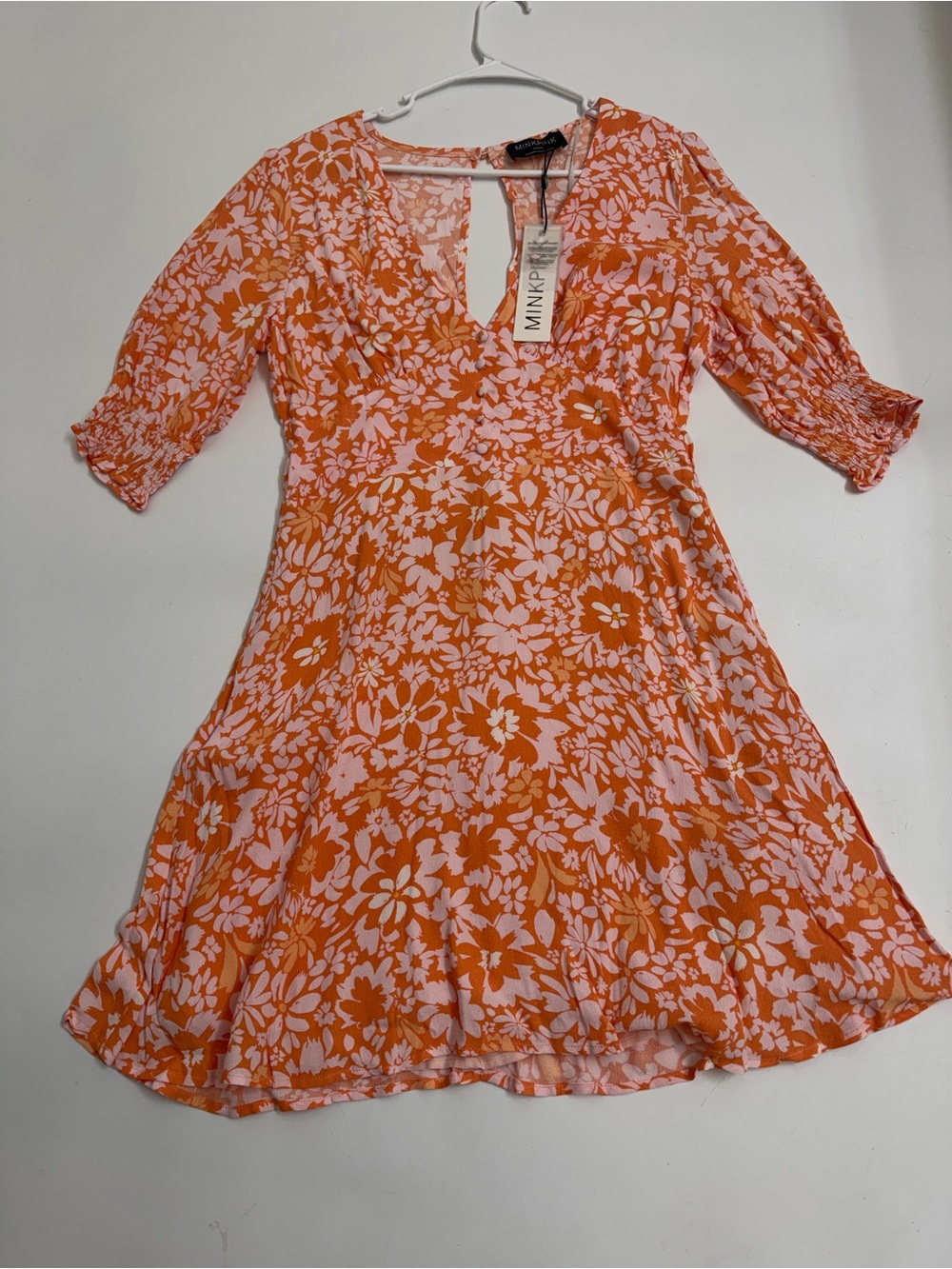 NWT MINKPINK Marli Mini Dress Medium Floral V-Neck Boho Cottagecore 100% Viscose